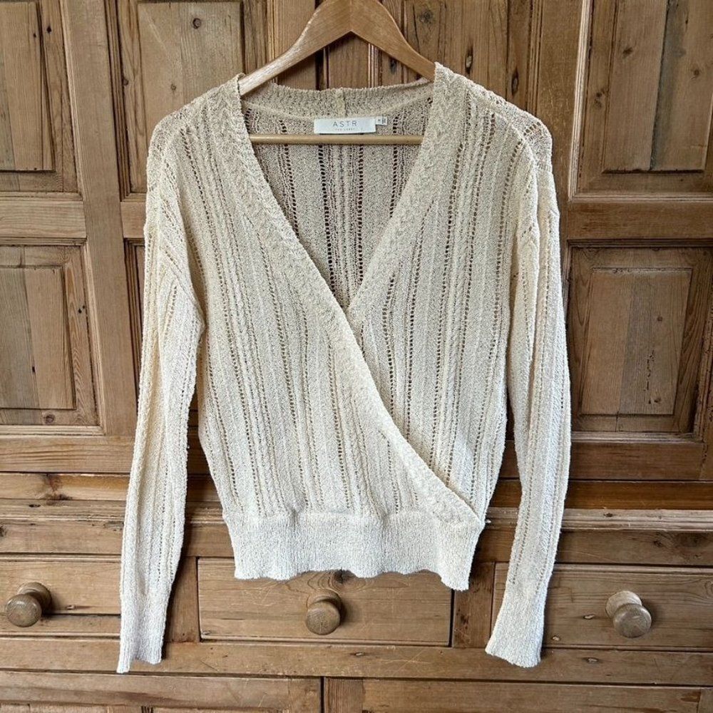 ASTR The Label Small Cream Knit Cardigan Sweater Lightweight Faux‎ Wrap